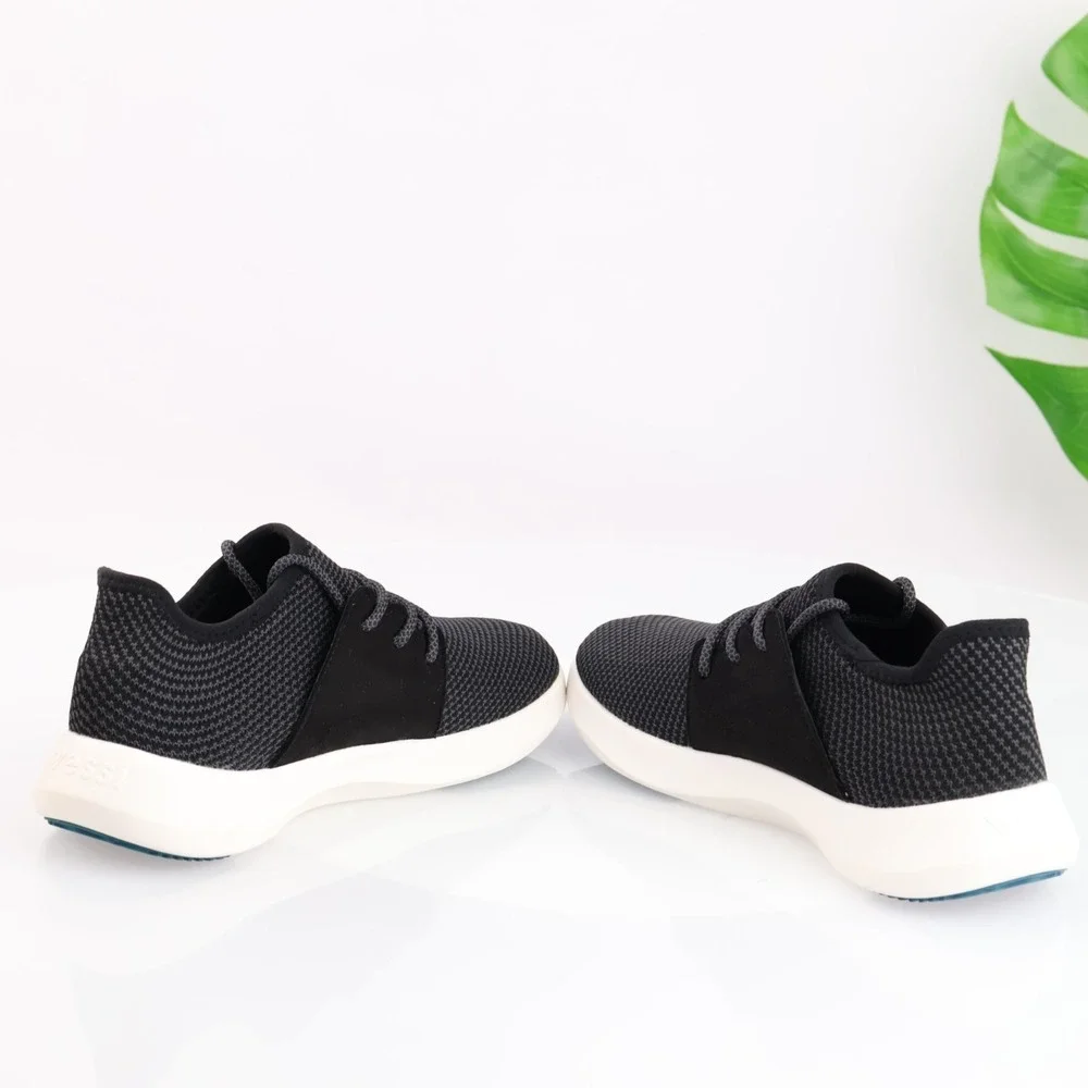 Vessi Womens Everyday Classic Sneaker Size 8 Waterproof Black Knit Lace Up Shoes